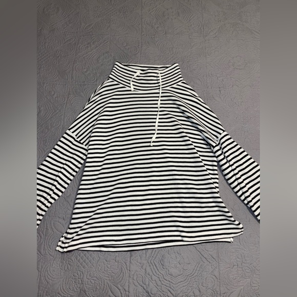 Ann Taylor Loft Lounge Pullover - Picture 3 of 4